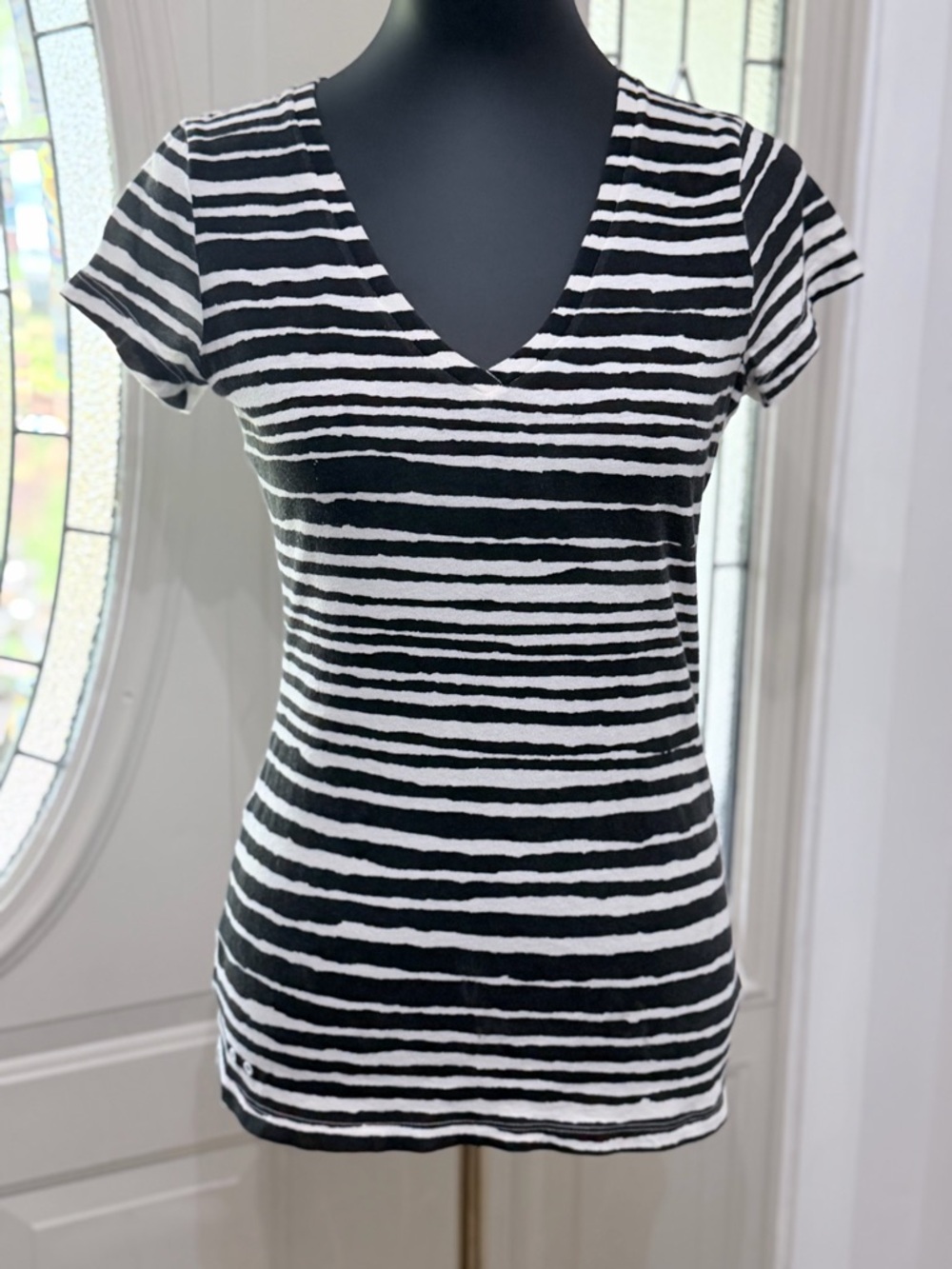 Converse Black White Striped V Neck Tee Short Sleeve Colorblock Top
